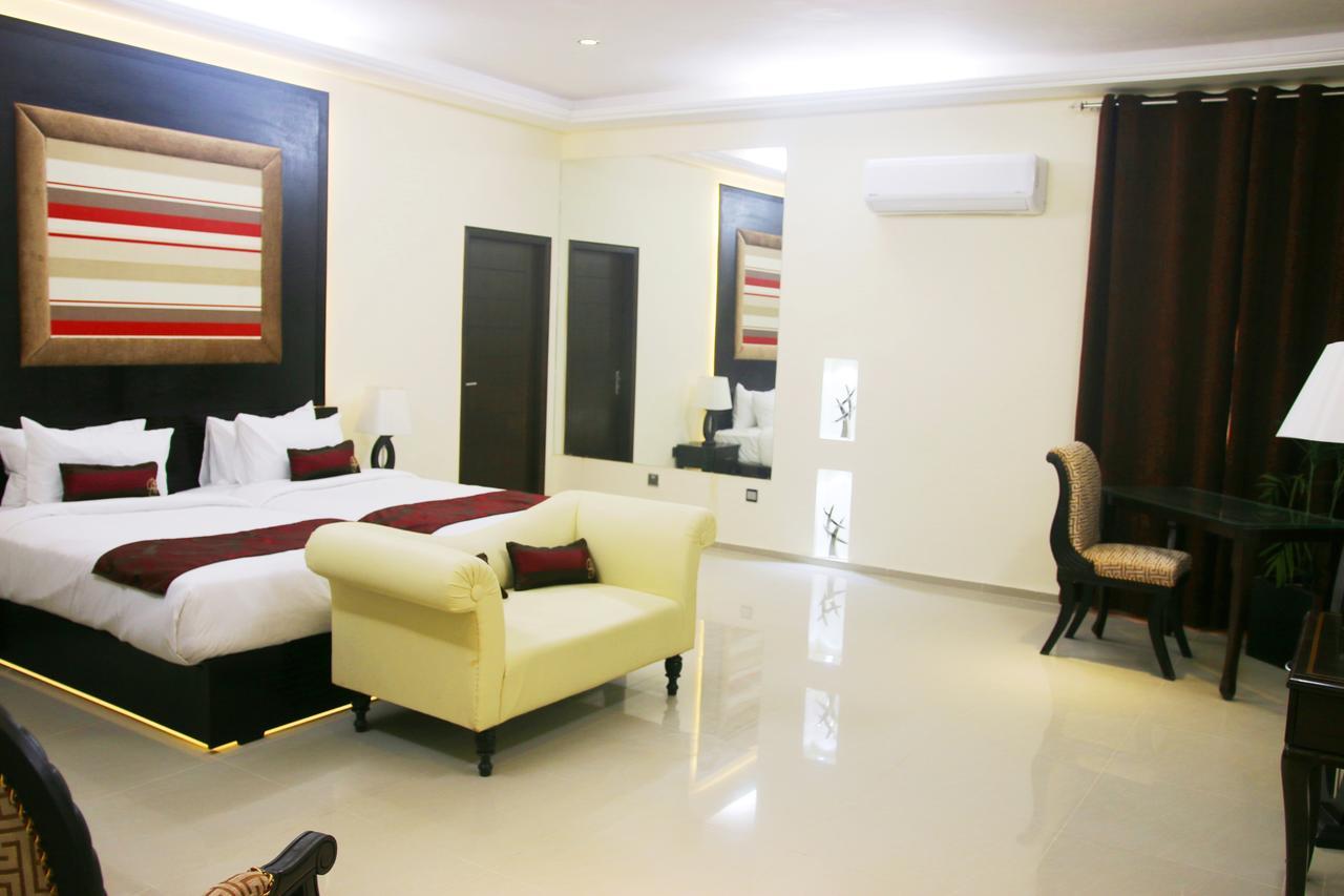 Grand Enclave Hotel Lahore Exterior photo