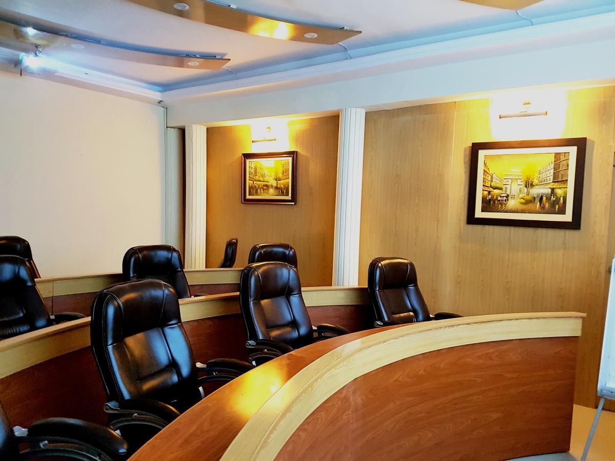 Grand Enclave Hotel Lahore Exterior photo