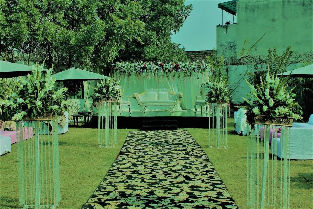 Grand Enclave Hotel Lahore Exterior photo