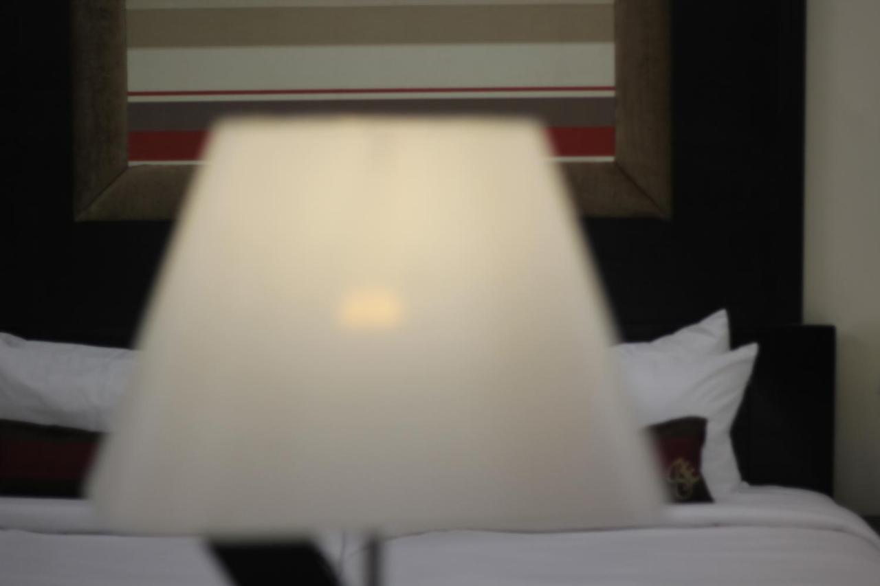 Grand Enclave Hotel Lahore Room photo
